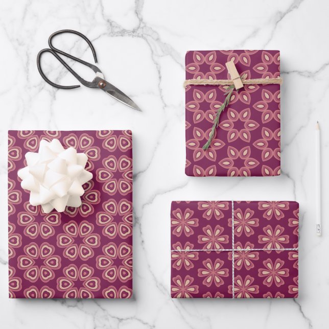 Retro Floral Nahtloses Muster in Burgund und Rosa Geschenkpapier Set (Vorderseite)