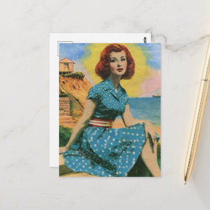 Retro-Frau in Blau mit Punkten - Ein Tag am Strand Postkarte