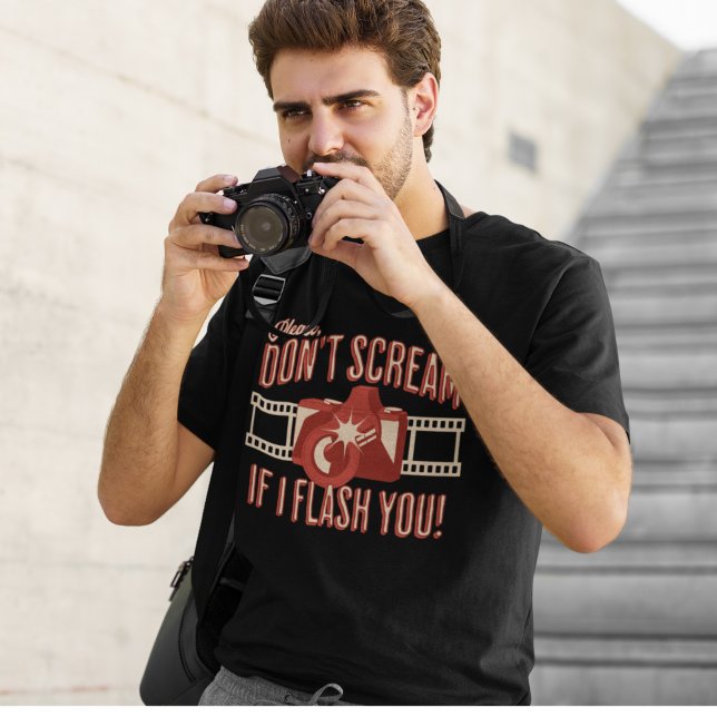Retro Funny Phrase Fotokamera Flash T-Shirt (Von Creator hochgeladen)