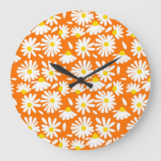 Retro-Gänseblümchen-Blumenmuster: orange vintage. Große Wanduhr