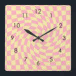 Retro Gelb rosa Karo gezogener Schachrinne<br><div class="desc">Perfektes Kissen mit schachbrettgedeckten Kissen in Pastellfarben,  voll mit tollen Vibes. Moderne,  zerklüftete Schachbretter. Dieses schöne Retro psychedelische Design bringt Sie ins Wunderland. Verwarfte Karos in Pastellfarben. Karos mit wirbelnden und wirbelnden Linien,  karierte Pastellmuster</div>