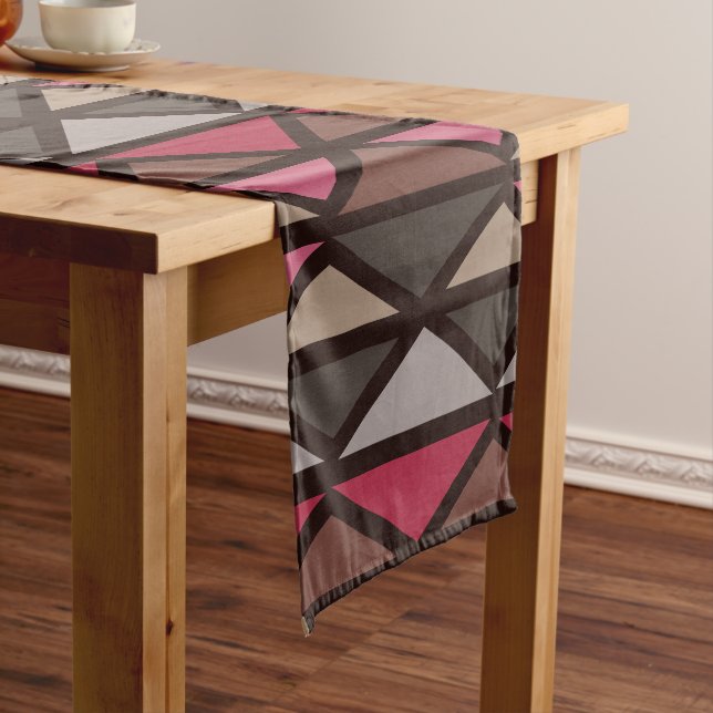 Retro Geometric Art Triangle Black Red Brown Kurzer Tischläufer (Beispiel)