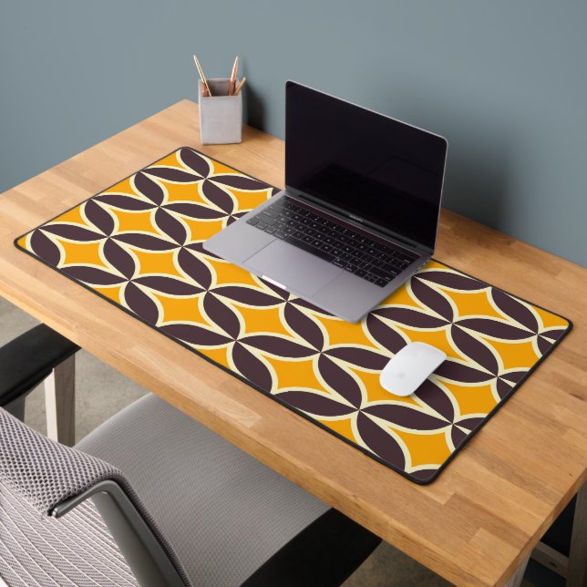 Retro geometric pattern yellow and brown leaf schreibtischunterlage (Büro 2)