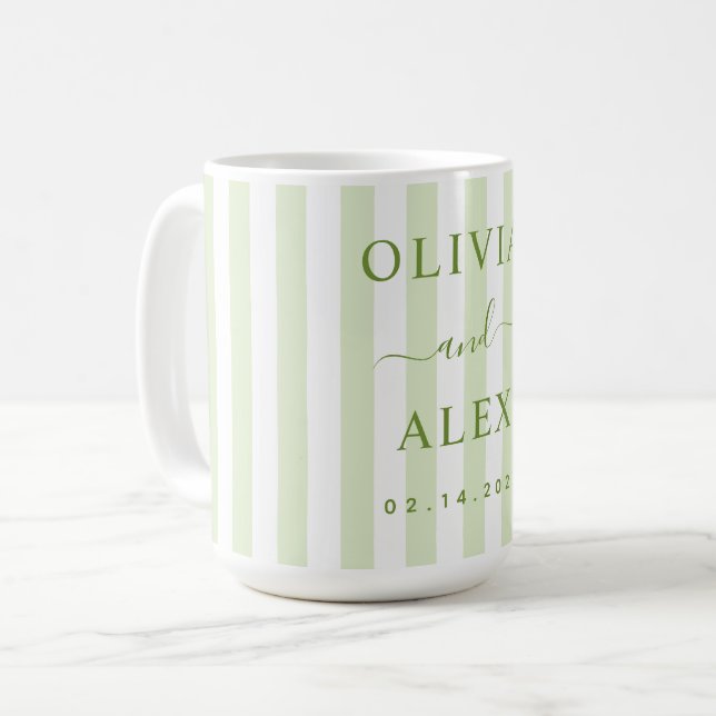 Retro-gestreifte grüne personalisierte Hochzeit  Kaffeetasse (Vorderseite Links)