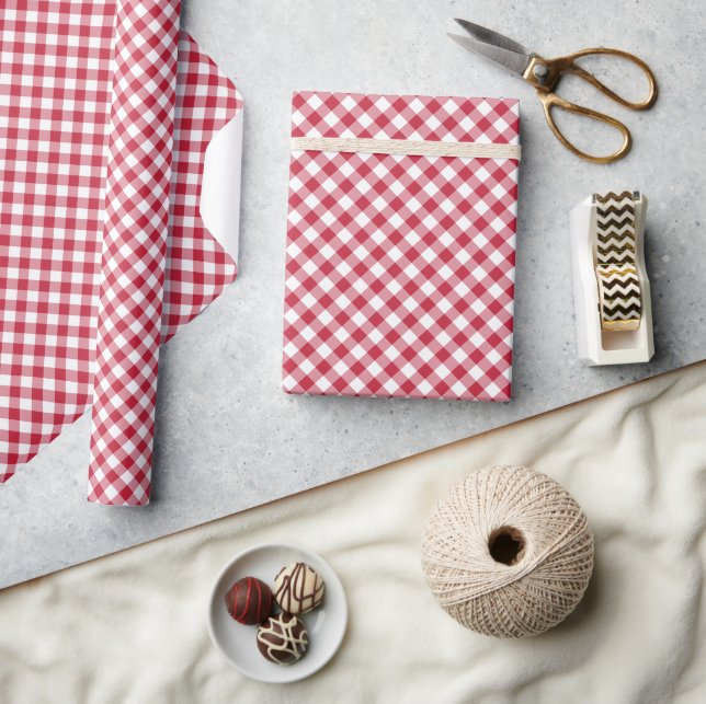 Retro-Gingham Kirschrot Geschenkpapier (Kunsthandwerk)