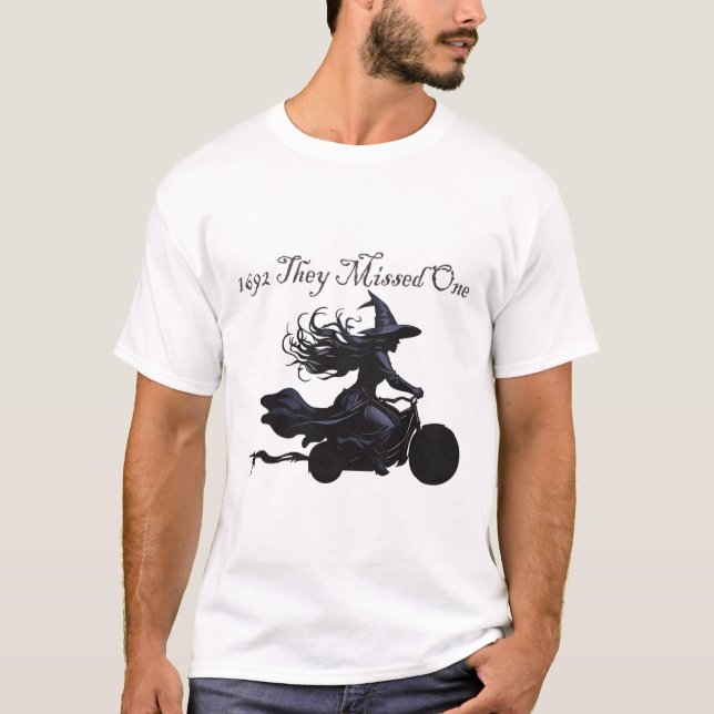 Retro Girls Trip Salem 1692 sie vermissten eine He T-Shirt (Vorderseite)