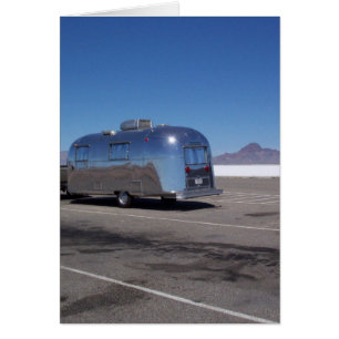 Retro glänzende Reise Campinganhänger Camper Spaß