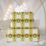 Retro Gold Green Damask Hochzeit Geschenkpapier<br><div class="desc">Retro Gold Green Damask Hochzeitssuite. Ein elegantes Damast-Muster mit einem kunstvollen Deko und Retro-Ambiente. Diese Hochzeitssuite umfasst neben den wichtigsten Schreibwaren wie z.B. formelle Einladungen, "Save the Date" und "Dankeschön"-Karten sowie eine Vielzahl von Zusatzartikeln wie Servietten, Untersetzer, Tischnummern, Menü, Programmbretter und sogar ein Cornhole-Spiel. Zu den Personalisierungsoptionen zählen das Hinzufügen...</div>