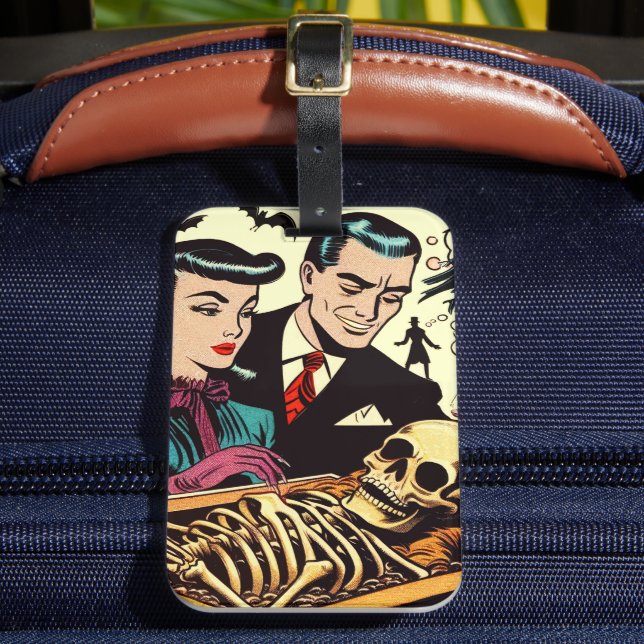 Retro Goth Couple Comic Gepäckanhänger (Vorderseite Insitu 2)