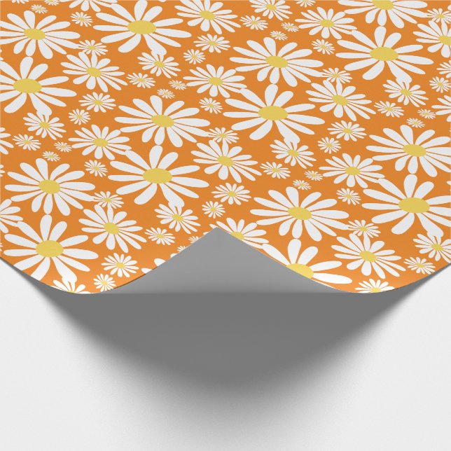 Retro Groovy Daisies Spring Pattern Orange Geschenkpapier (Ecke)
