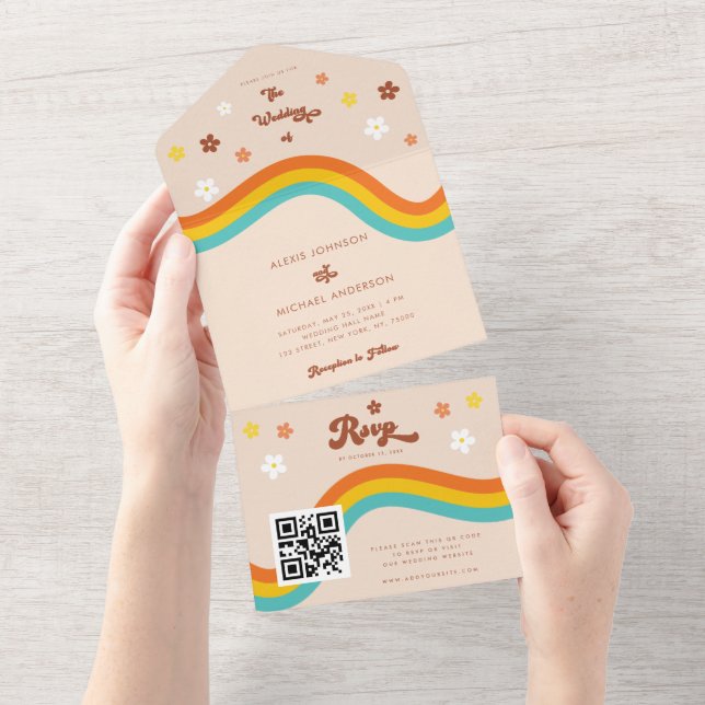 Retro Groovy Daisy Rainbow QR Code Hippie Wedding All In One Einladung (Abreißen)