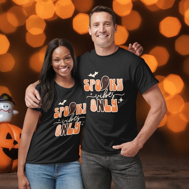 Retro Groovy Halloween Spooky Vibes T-Shirt (Von Creator hochgeladen)