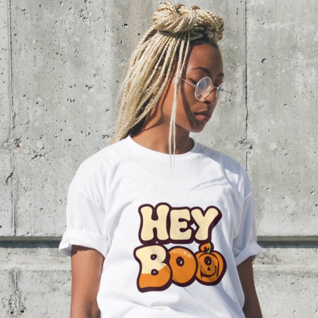 Retro Groovy Halloween Women’s T-Shirt | “Hey Boo” Tri-Blend Shirt (Von Creator hochgeladen)