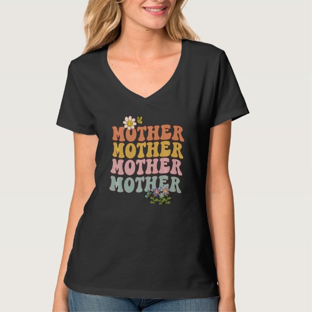 Retro groovy Mother wavy words with flowers and bu T-Shirt (Vorderseite)