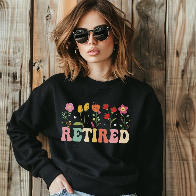 Retro Groovy "RETIRED" – 70s Style Retirement Sweatshirt (Von Creator hochgeladen)