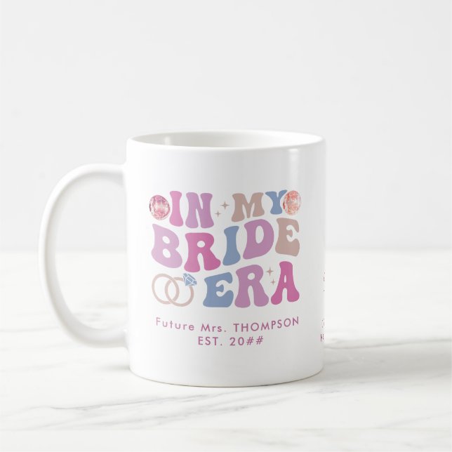 Retro Groovy Schrift Braut Name In Meiner Braut Är Kaffeetasse (Links)