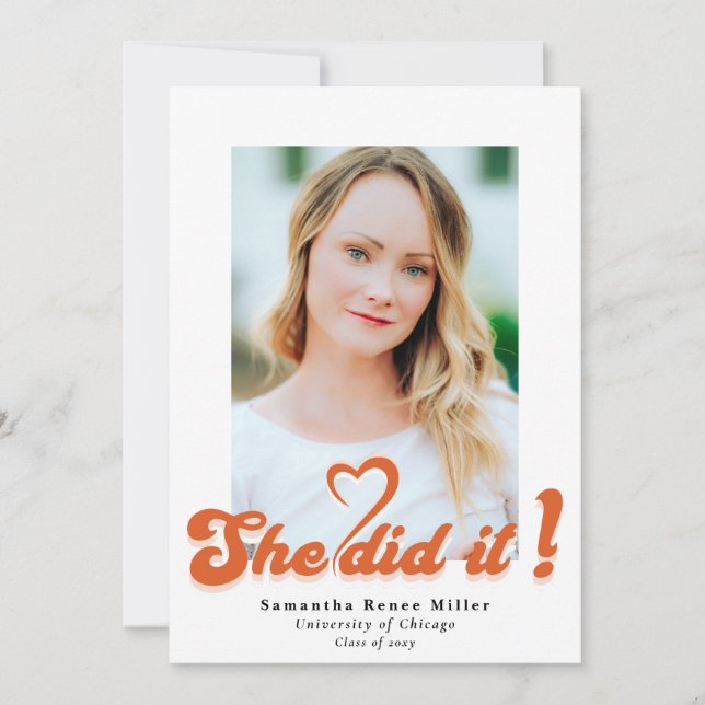 Retro Groovy Sie tat es Niedlich 2 Foto Abschluss  Einladung (Vorderseite)