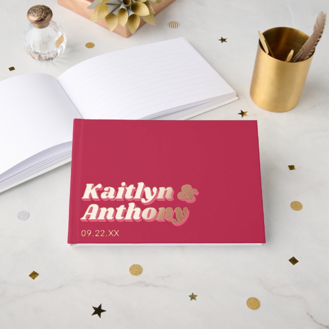 Retro Groovy Viva Magenta Wedding Gästebuch (Vorderseite Offen)