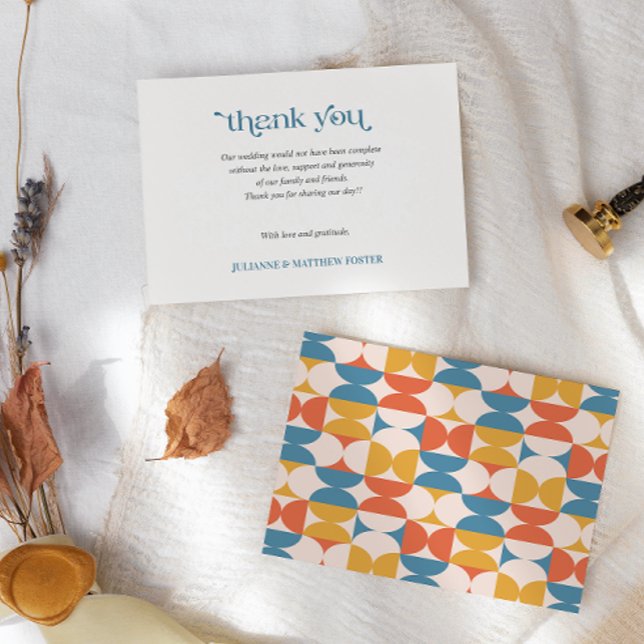 Retro Halbkreis Scallop Mitte Jahrhundert WEDD Dankeskarte (Retro Vintage Mid-century Modern wedding thank you with names, custom message. Half Circle Scallops)