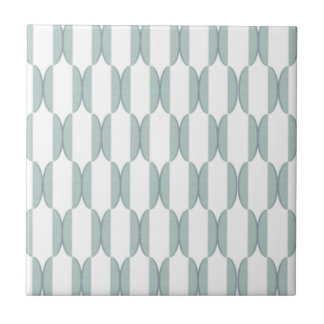 RETRO HALBMOND IN DER HELLGRÜNEN FARBE FLIESE