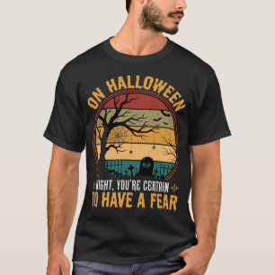 Retro-Halloween-Friedhofs-Schreckensnacht T-Shirt