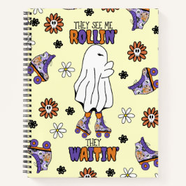 Retro Halloween Ghost mit Roller Blades lila Notizbuch