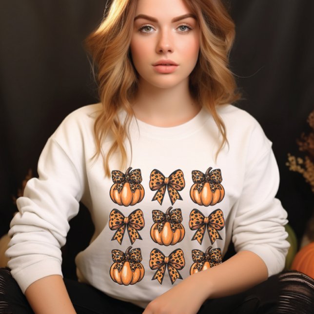 Retro Halloween Leopart Bow & Pumpkin Coquette Sweatshirt (Retro Halloween Leopart Bow & Pumpkin Coquette Sweatshirt)