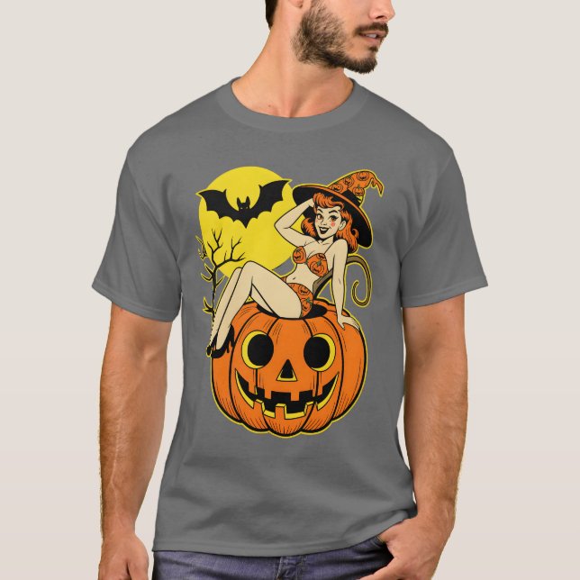 Retro Halloween Pinup Hexe on Pumpkin T-Shirt (Vorderseite)