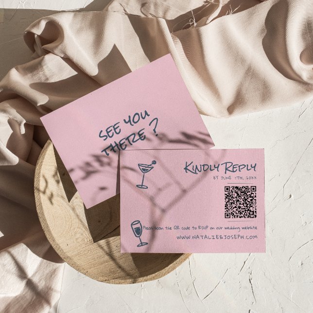 Retro Hand Drawn Blush Pink Funky QR Code Hochzeit RSVP Karte (Von Creator hochgeladen)