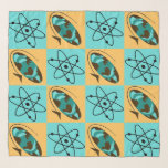 Retro Harlequin Globe Trotter Chiffon Scarf Schal<br><div class="desc">Dieses Retro Harlequin Globe Trotter Chiffon Scarf Design zeichnet sich durch ein sich wiederholendes Muster eines abstrakten ovalen Globus mit Holzkornkontinenten und atomaren Symbolen aus. Die Ozeane auf der Vintagen Erde sind in aquamarinen und türkisfarbenen Tönen gehalten. Der Globus befindet sich auf einem dreieckigen Holzständer und die ganze Welt ist...</div>