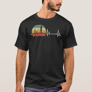 Retro Heartbeat Basketball Player für Basketball T-Shirt