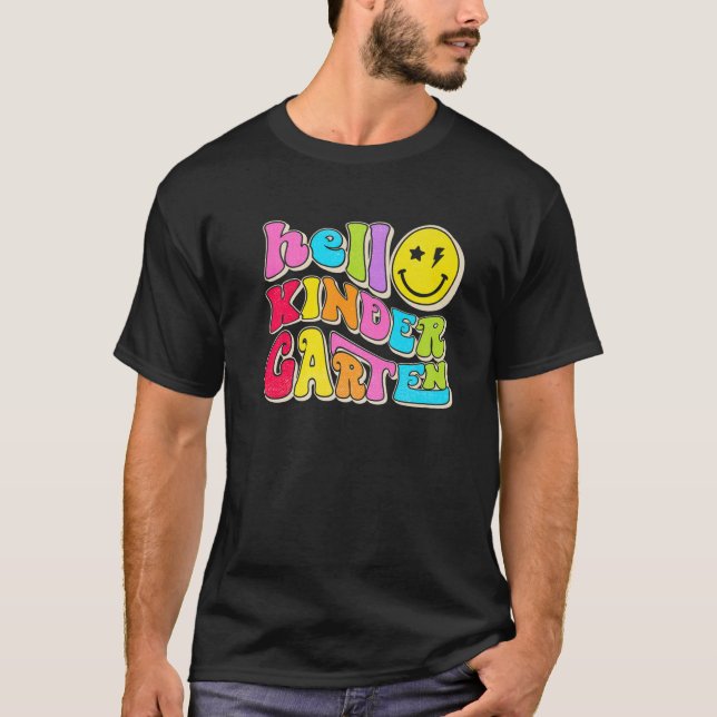 Retro Hello Kindergarten Happy Face Kinder Back to T-Shirt (Vorderseite)