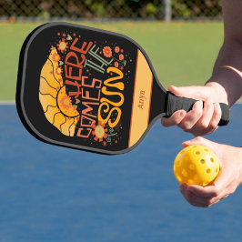 Retro Hier kontrastiert die Sonneninspirivität Mod Pickleball Schläger