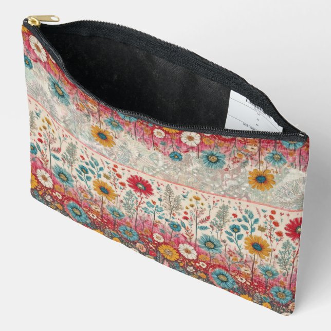 Retro Hippie: Red Garden Zippered Pouch Zubehörtasche (Offen)