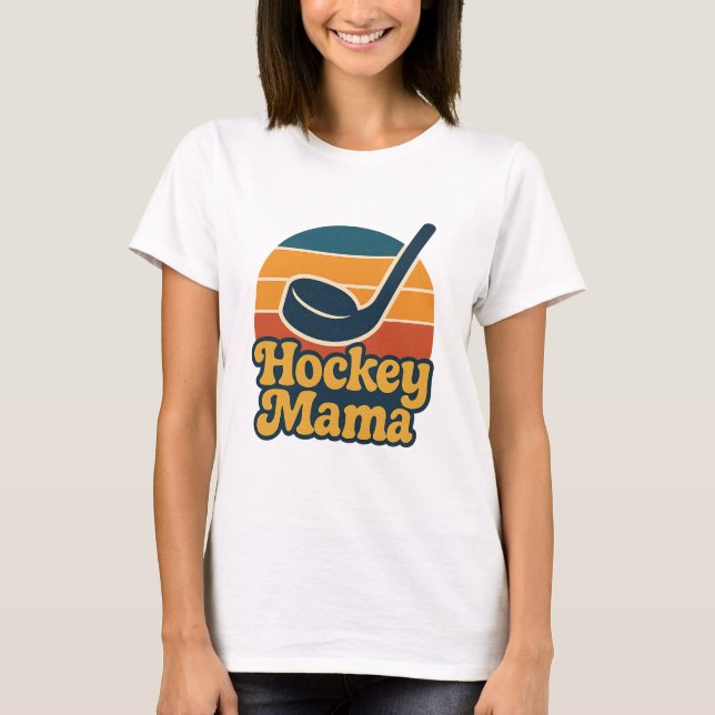 Retro Hockey Mama Sunset Stick & Puck Design T-Shirt (Vorderseite)