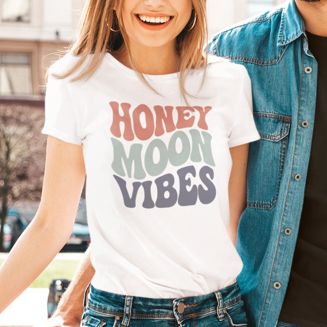 Retro Honeymoon Vibes T-Shirt (Von Creator hochgeladen)