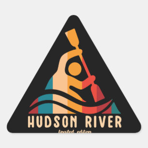 Retro Hudson River Kayaking Dreieckiger Aufkleber