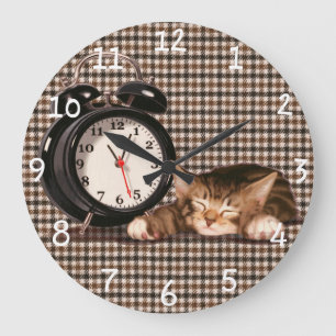 Retro-Hunderzahn-Kätzchen Große Wanduhr