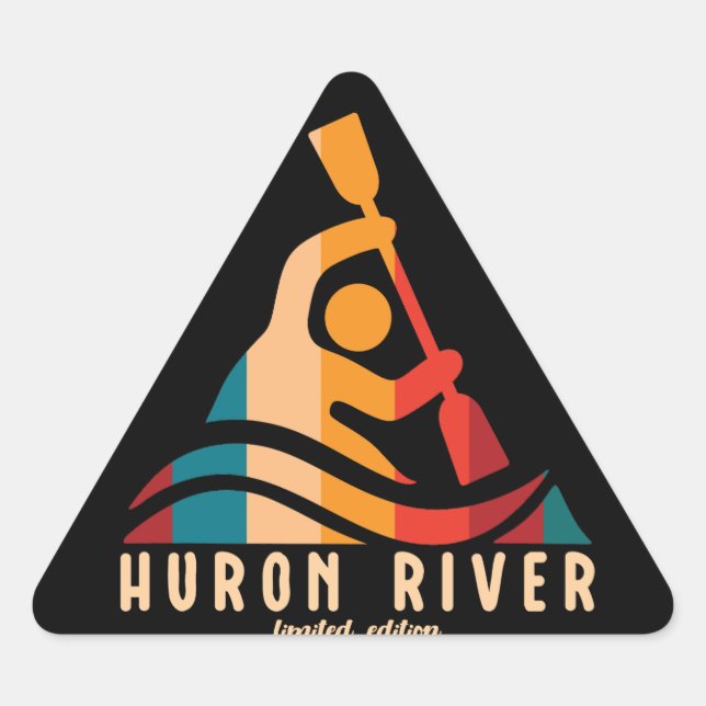 Retro Huron River Kayaking Dreieckiger Aufkleber (Vorderseite)