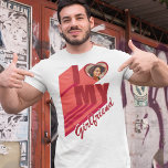 Retro I Liebe My Girlfriend T - Shirt<br><div class="desc">Niedliche Beziehung T - Shirt mit dem Sprichwort "Ich Liebe meine Freundin", personalisiert mit Ihrem eigenen Foto in der Form eines Liebe Herz. Gib deinem Freund diesen lustigen T - Shirt zum Geburtstag, Weihnachten oder Valentinstag. Foto Tipp: Crop dein Foto in ein Quadrat bevor du sicherstellst, dass das Thema in...</div>