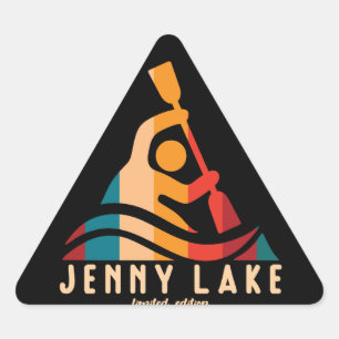 Retro Jenny Lake Kayaking Dreieckiger Aufkleber