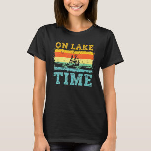 Retro-Kajakfahren auf dem See, Kanufahren, Vintage T-Shirt