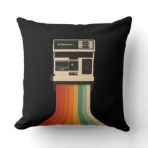 Retro-Kamera mit Regenbogen-Druck
