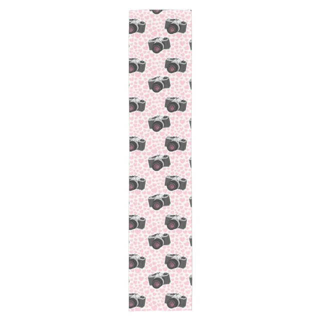 Retro-Kamera mit rosa Herz-Fotografen Hochzeit Kurzer Tischläufer (Vorderseite)