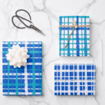 Retro Kariertes Muster in Blau und Weiß Geschenkpapier Set<br><div class="desc">Retro Kariertes Muster in Blau und Weiß gestrichen. 50er 60er 70er Mitte des Jahrhunderts ästhetisch. Ideal für Hanukkah oder zu jeder Zeit. Von Kierkegaard Design Studio.</div>