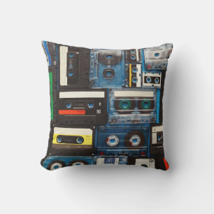 Retro-Kassetten: Blue Background Vintag. Kissen