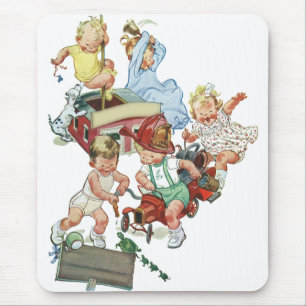 Retro-Kinder spielen mit Feuerwehrfahrzeugen Mousepad