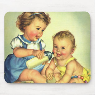 Retro-Kinder, süße glückliche Kleinkinder lächeln  Mousepad