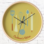 Retro Kitchen Personalisiert Uhr<br><div class="desc">Fun Retro Küchengeräte. Ändern Sie den Namen oder den Text, um ihn zu personalisieren. Originelle Kunst von Nic Squirrell.</div>