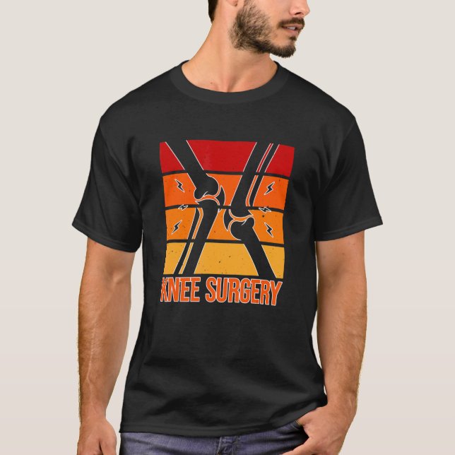 Retro Knee Surgery Post Knee Replacement Recovery  T-Shirt (Vorderseite)